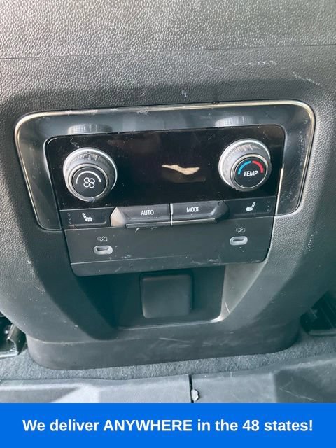 Used 2024 Chevrolet Suburban Premier AWD/4WD image 21