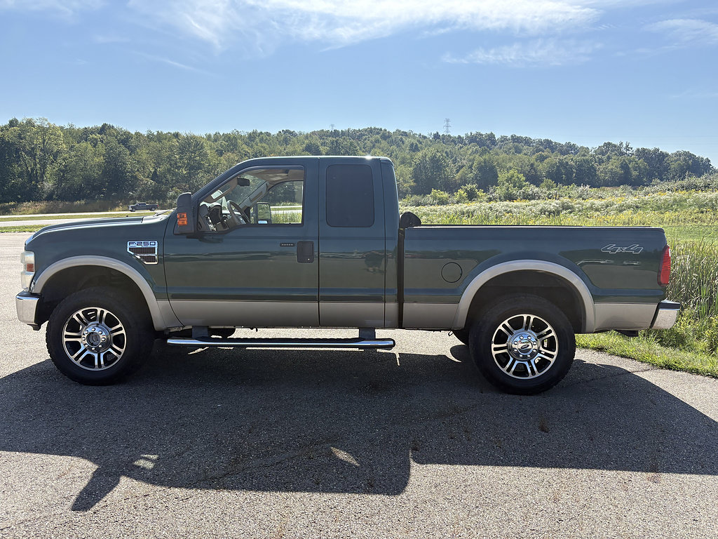 Used 2008 Ford F250 Lariat AWD/4WD image 4