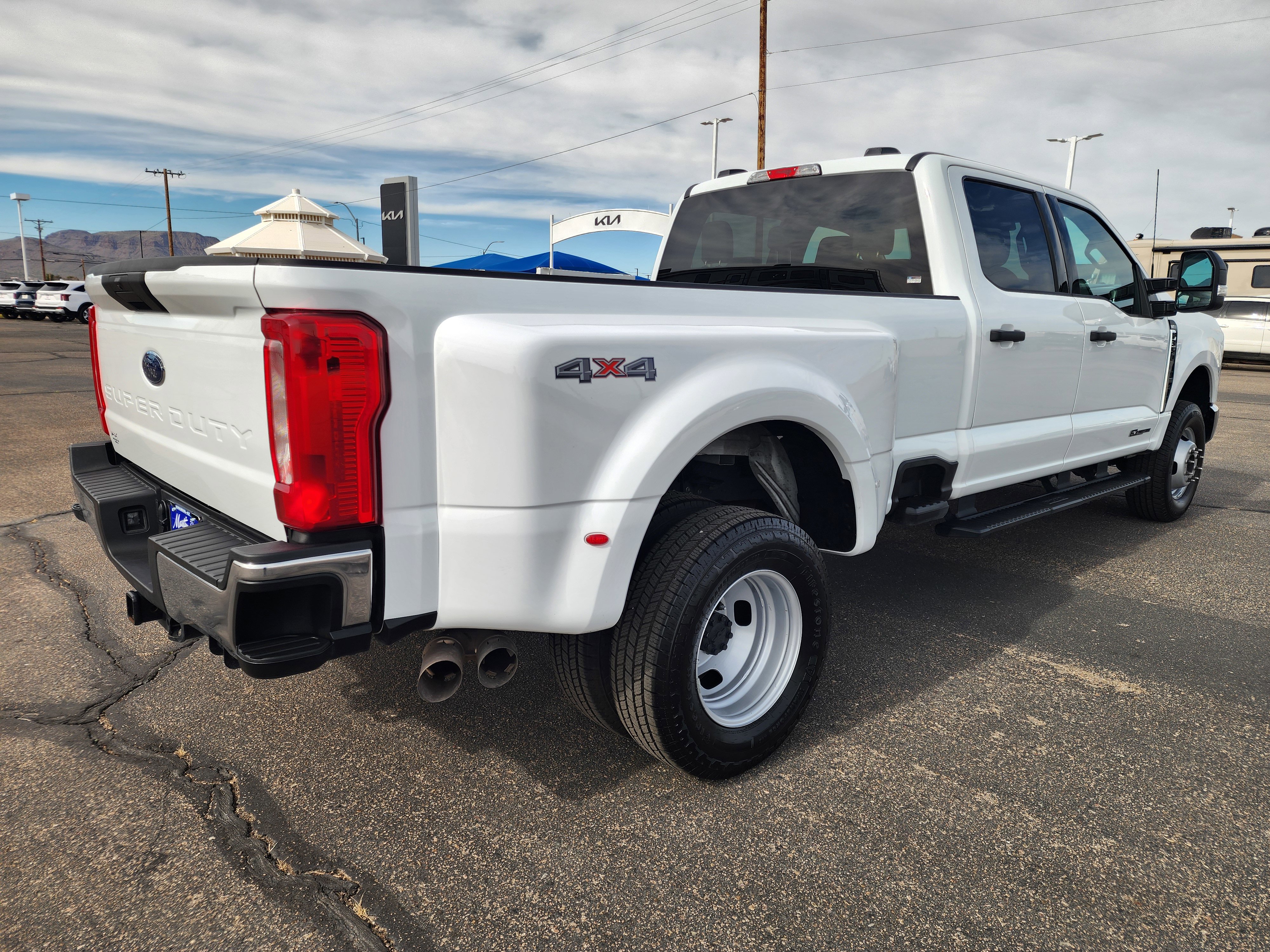 Used 2026 Ford F350 XLT AWD/4WD image 5