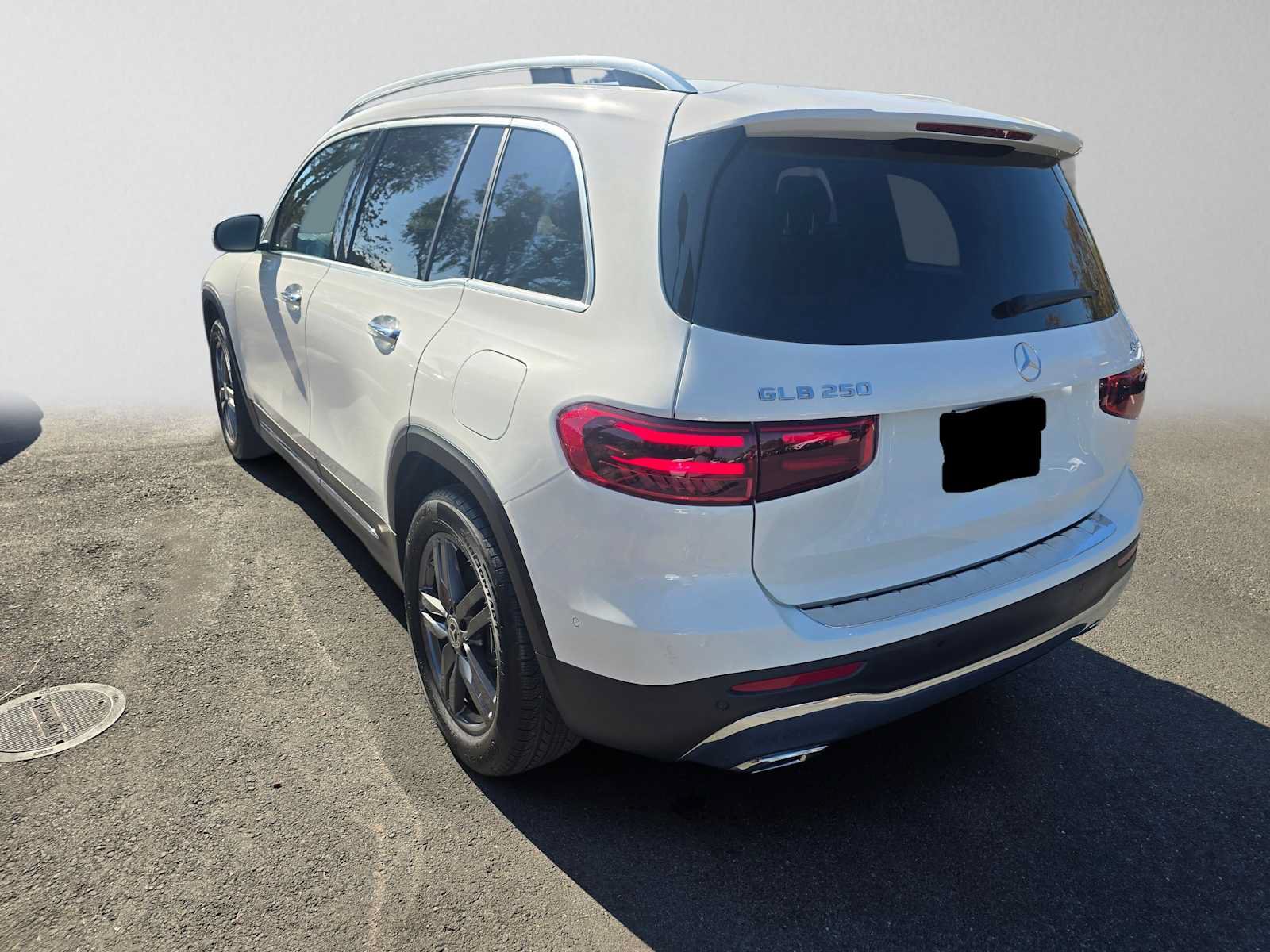 Used 2024 Mercedes-Benz GLB 250 4MATIC image 5