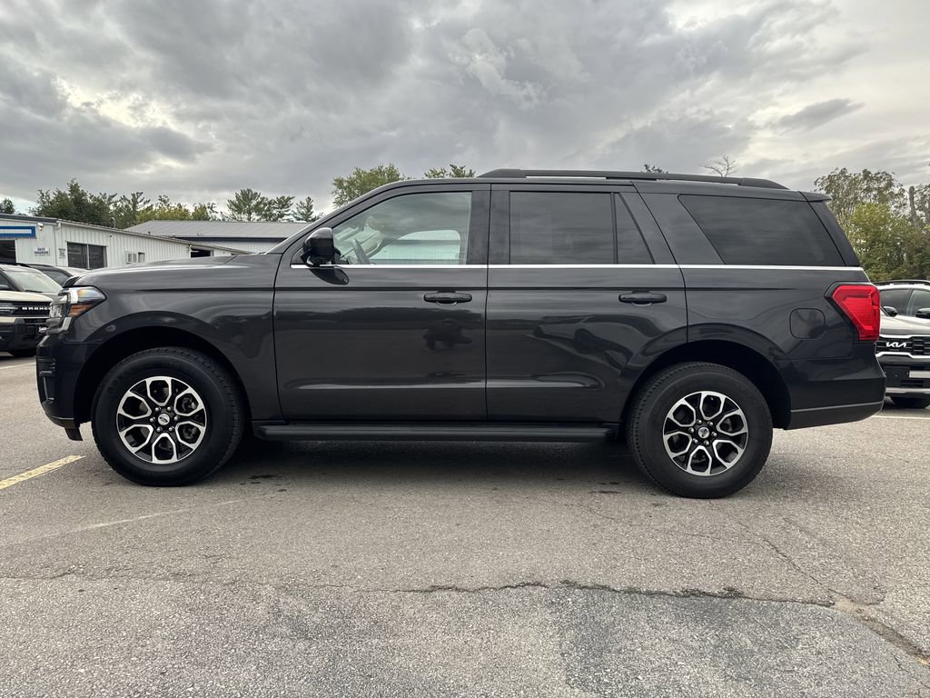 Used 2024 Ford Expedition XLT image 8