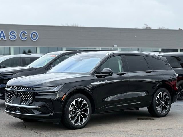 Used 2025 Lincoln Nautilus Reserve image 42