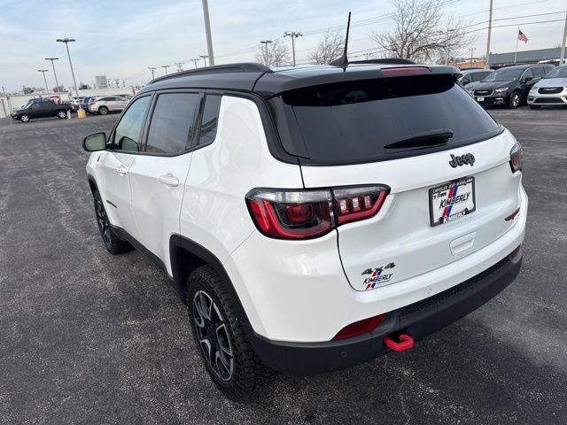 Used 2024 Jeep Compass Trailhawk AWD/4WD image 5