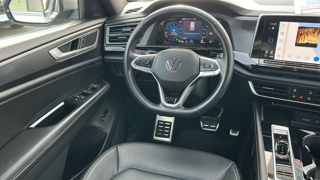 Used 2024 Volkswagen Atlas Cross Sport SEL R-Line image 23