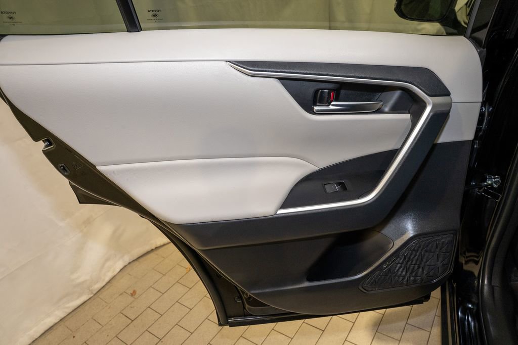 Used 2025 Toyota RAV4 XLE Premium image 11