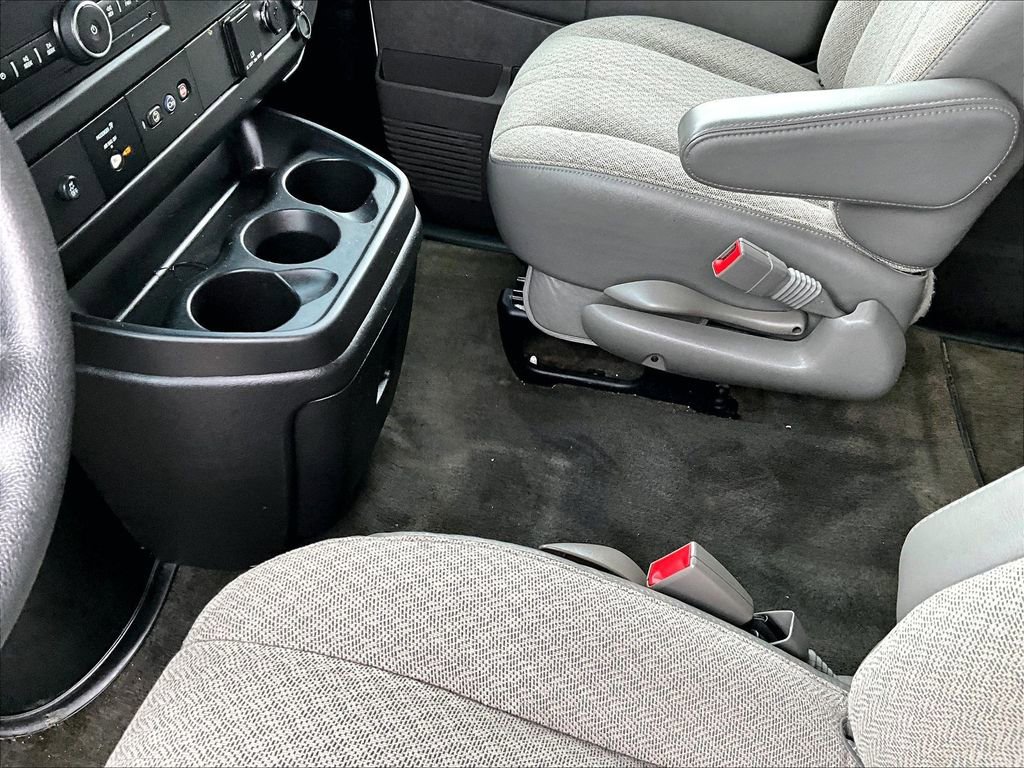Used 2018 Chevrolet Express 3500 LT w/ LT Preferred Equipment Group image 12