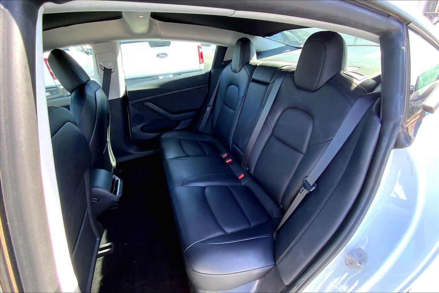Used 2021 Tesla Model 3 Standard Range Plus RWD image 29