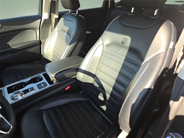 Used 2024 Ford Edge SEL image 12