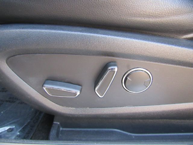 Used 2016 Lincoln MKC Premiere image 14