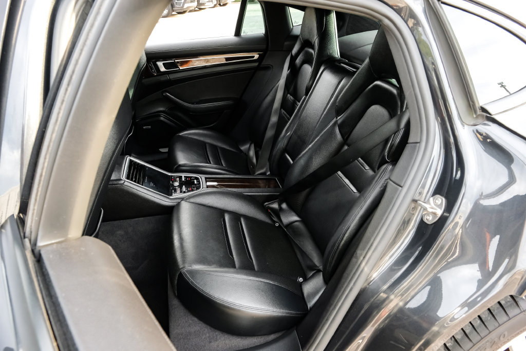 Used 2018 Porsche Panamera 4 AWD/4WD image 51