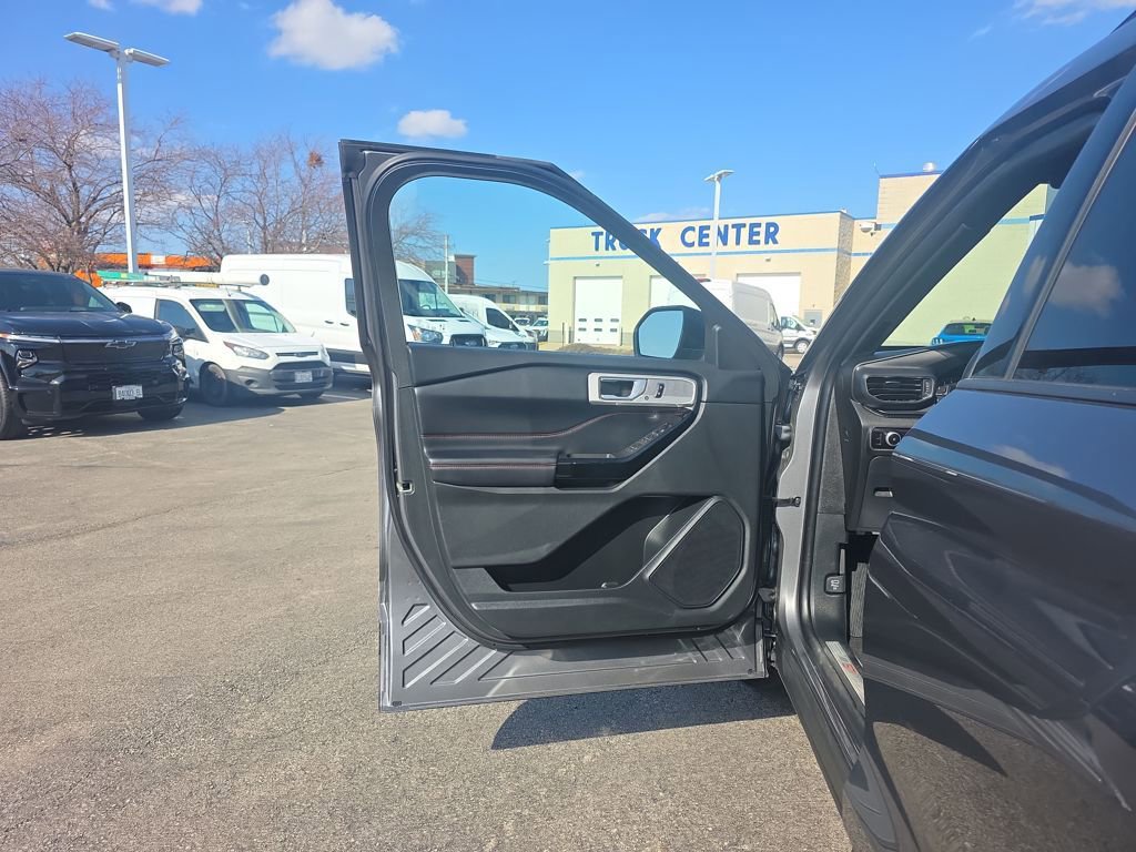 Certified 2023 Ford Explorer ST-Line w/ Class IV Trailer Tow Package AWD/4WD image 14