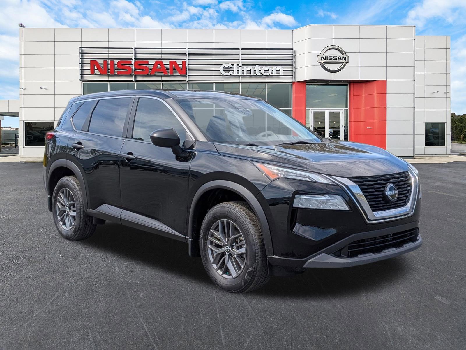 Certified 2023 Nissan Rogue S FWD image 1