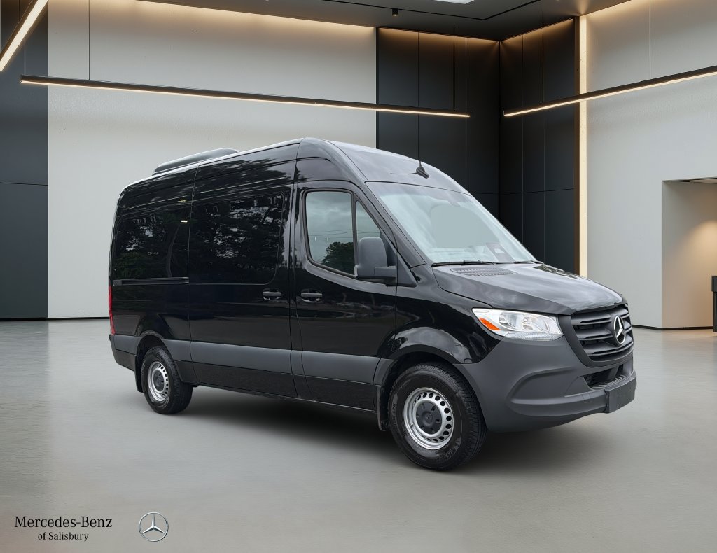 Used 2025 Mercedes-Benz Sprinter 2500 image 3