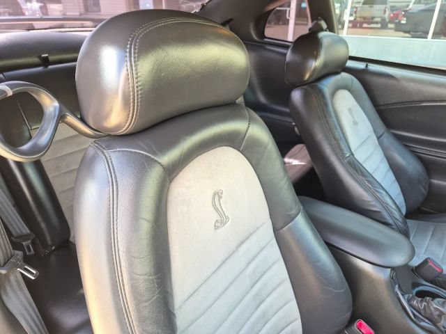 Used 2001 Ford Mustang Cobra RWD image 15