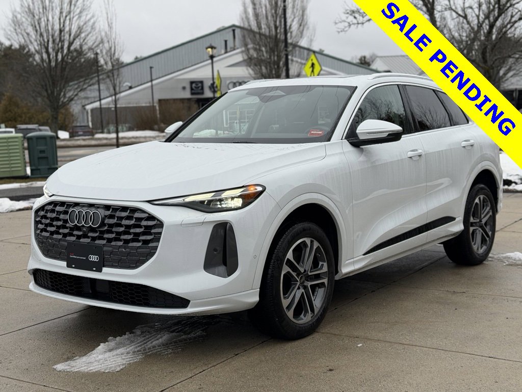 Used 2025 Audi Q5 Premium w/ Convenience Package image 5