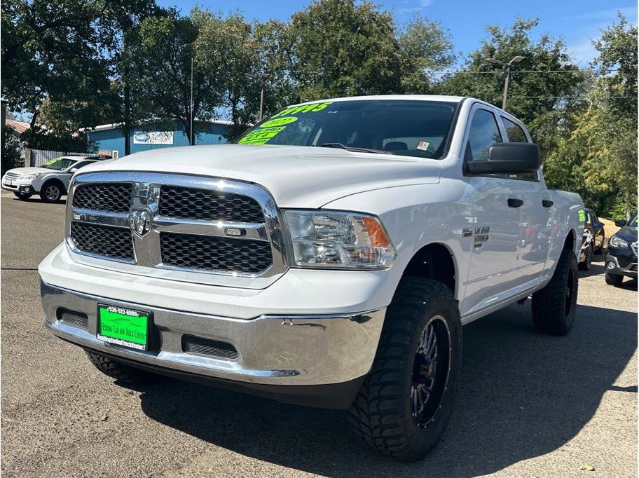 Used 2022 RAM 1500 Classic SLT image 3