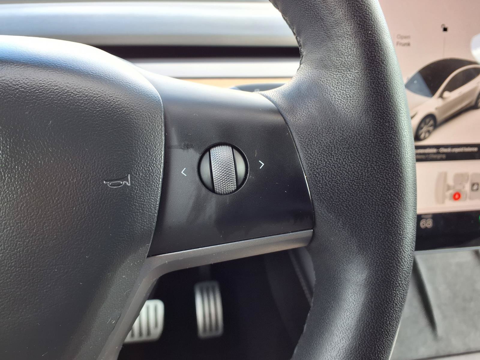 Used 2021 Tesla Model Y Long Range AWD/4WD image 13