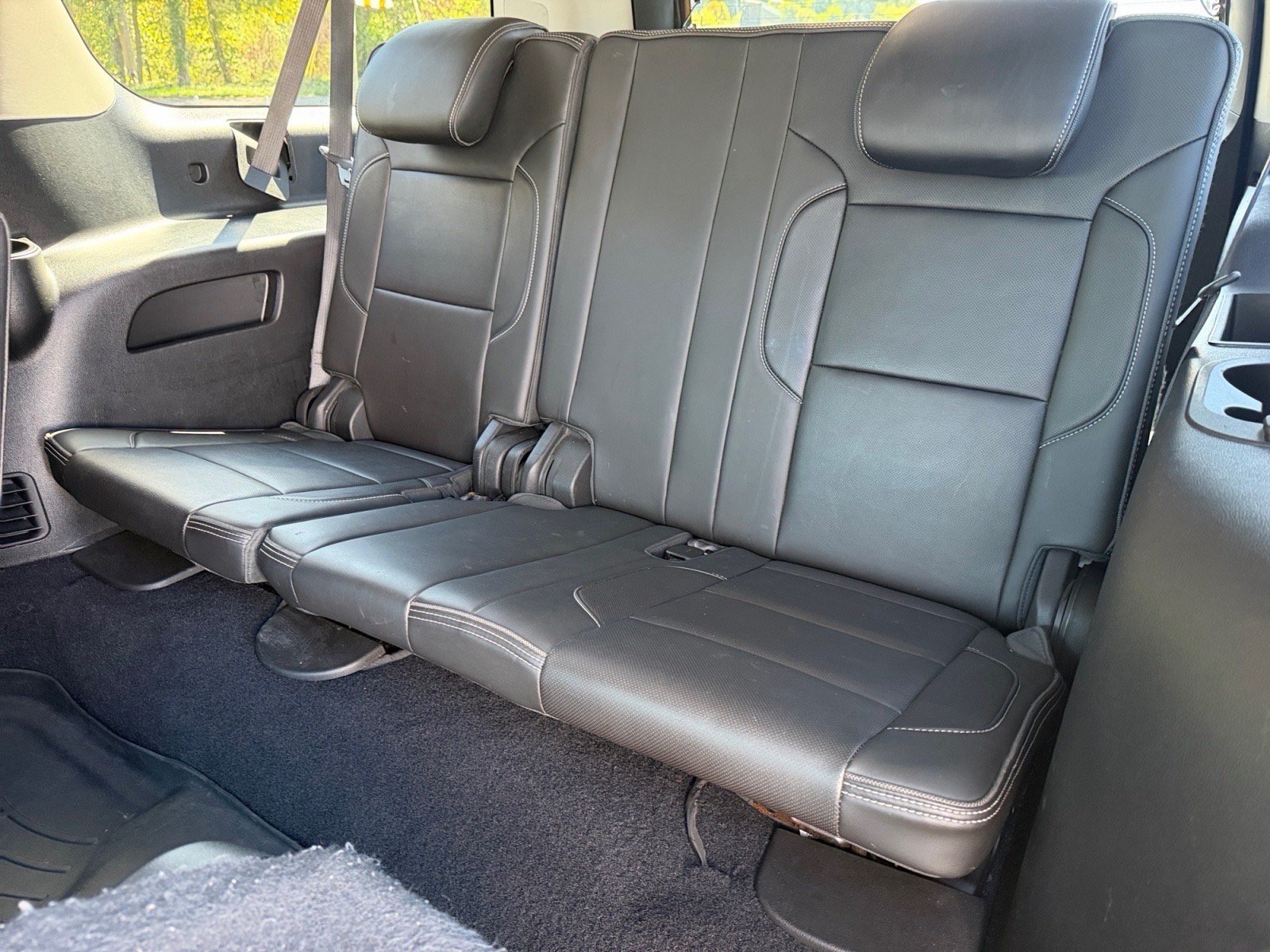 Used 2017 Chevrolet Suburban Premier AWD/4WD image 16