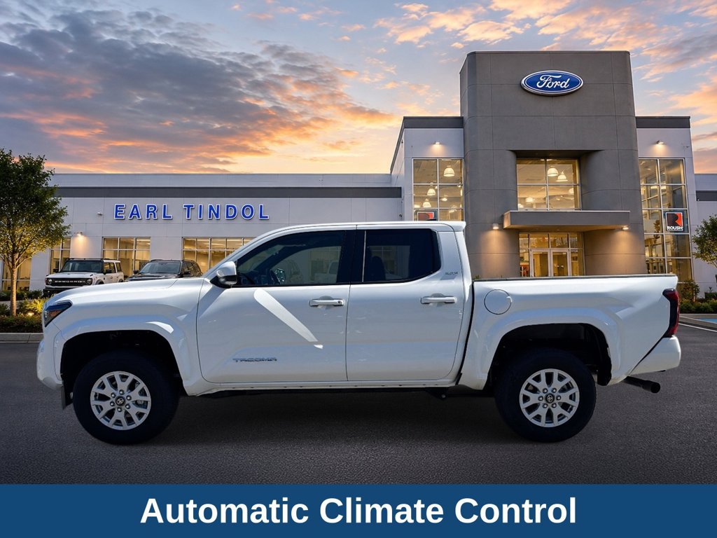 Used 2024 Toyota Tacoma SR5 AWD/4WD image 5