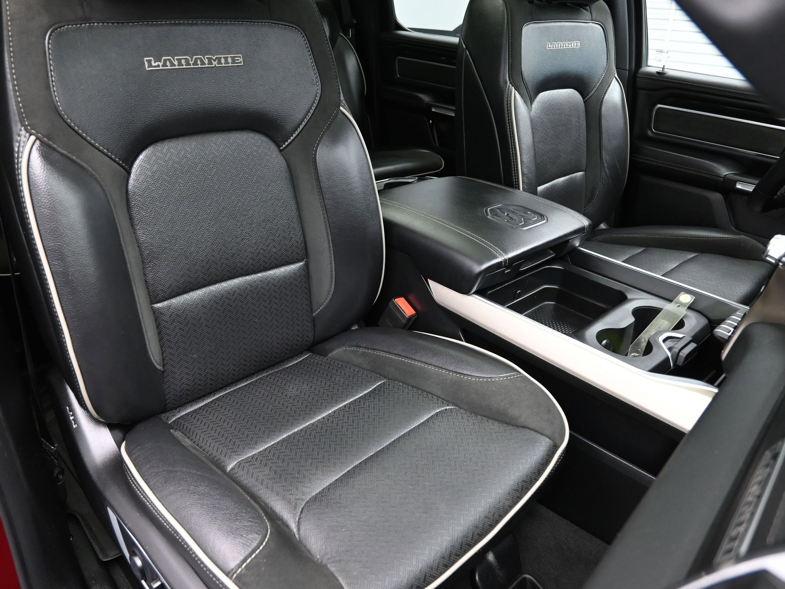 Used 2019 RAM 1500 Laramie w/ Sport Appearance Package image 40