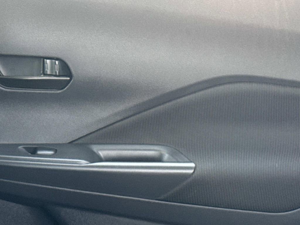 Certified 2025 Nissan Kicks Play S image 15