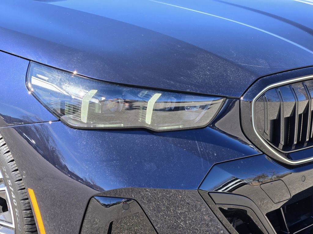 Certified 2025 BMW 530i xDrive w/ M Sport Package image 9