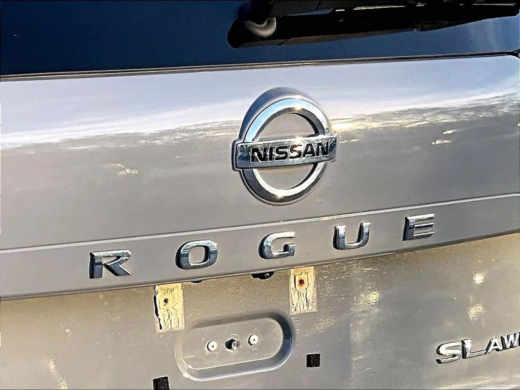 Used 2021 Nissan Rogue SL AWD/4WD image 28