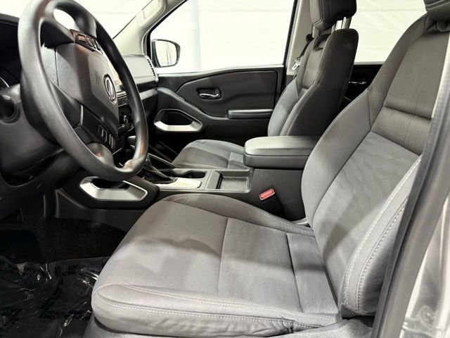 Used 2023 Nissan Frontier SV image 11