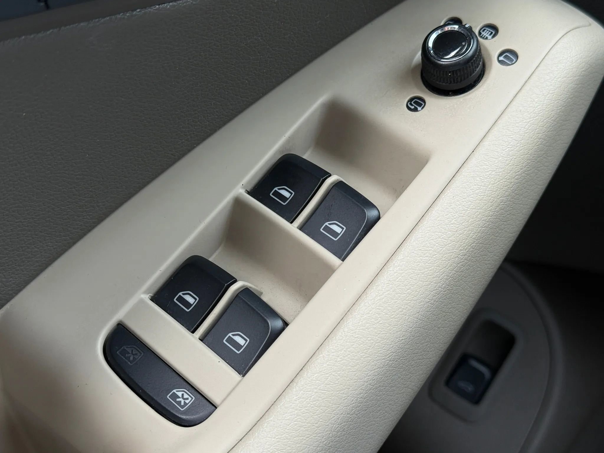 Used 2011 Audi Q5 2.0T Premium Plus image 18