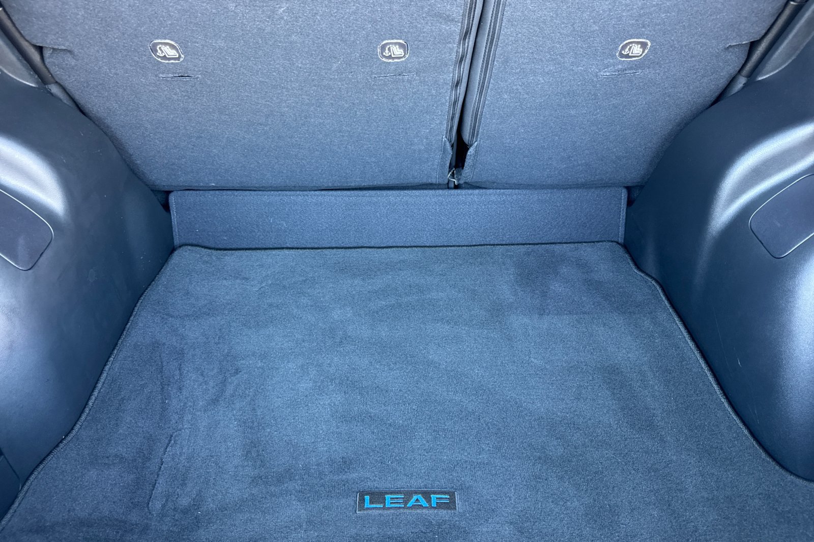 Certified 2025 Nissan Leaf S FWD image 18