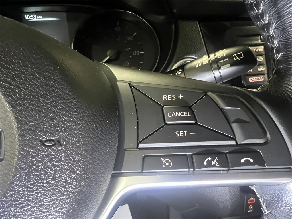 Used 2017 Nissan Rogue SL image 24