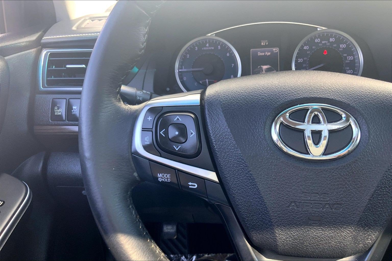 Used 2017 Toyota Camry XLE w/ Moonroof Package FWD image 23