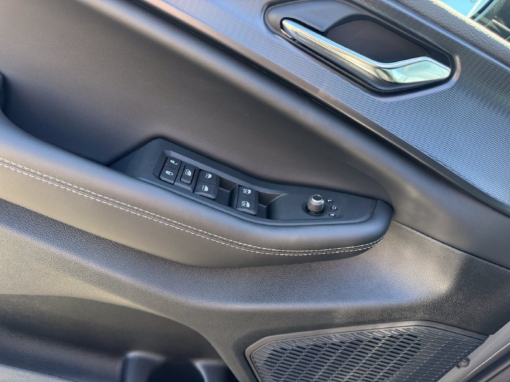 New 2027 Jeep Grand Cherokee Laredo RWD image 6