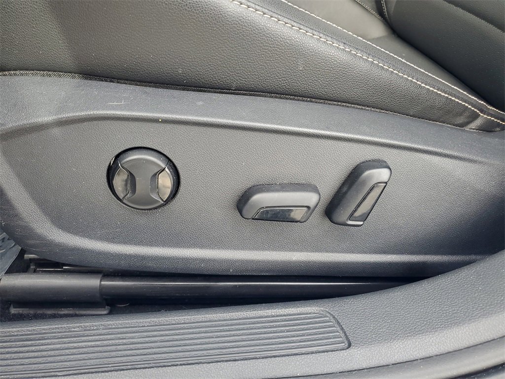 Used 2022 Volkswagen Jetta SE image 18