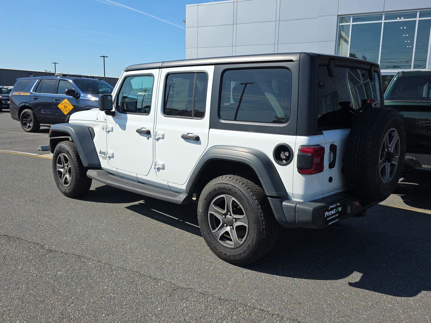 Used 2019 Jeep Wrangler Unlimited Sport S AWD/4WD image 9