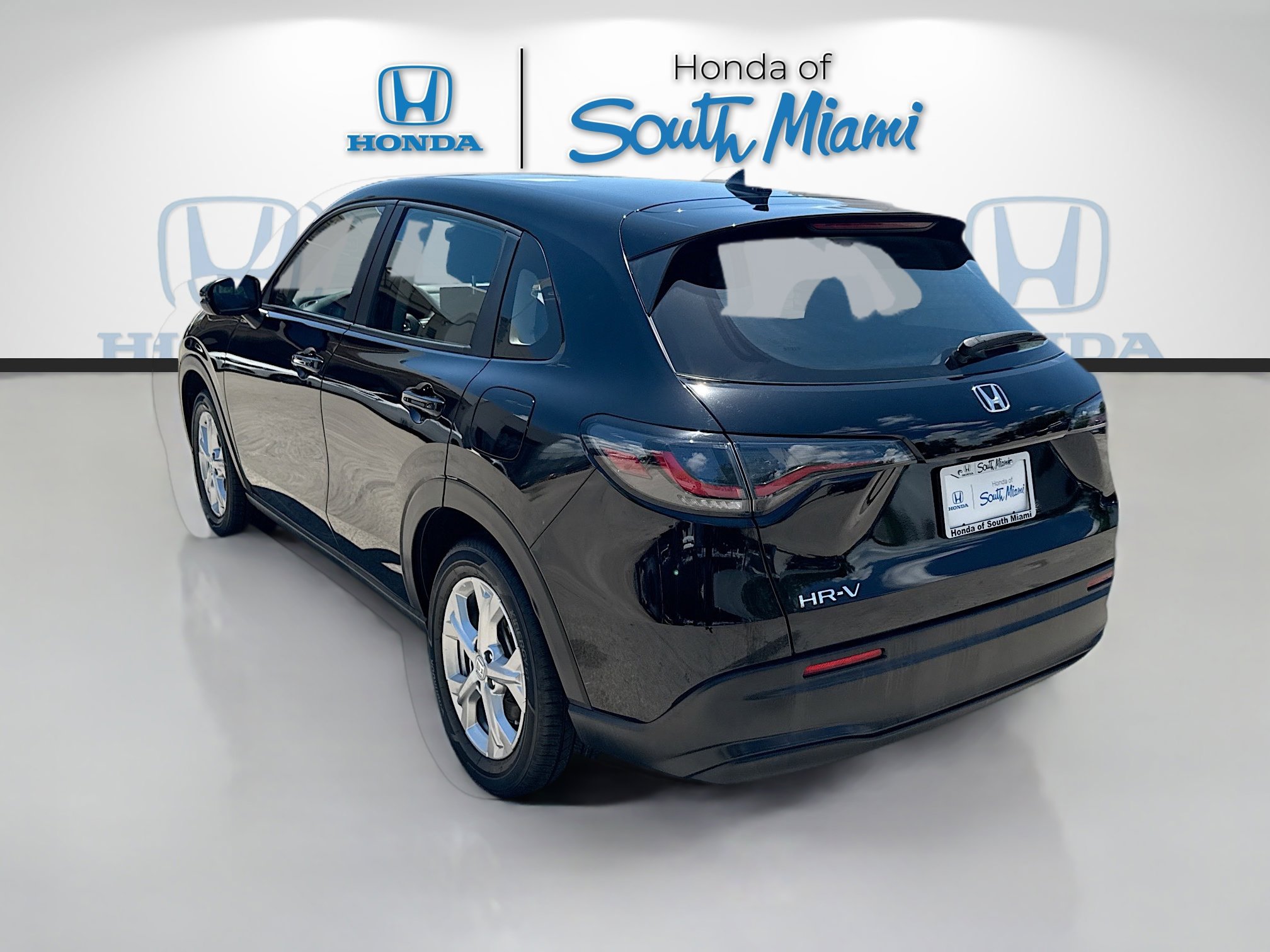 Certified 2025 Honda HR-V LX image 5