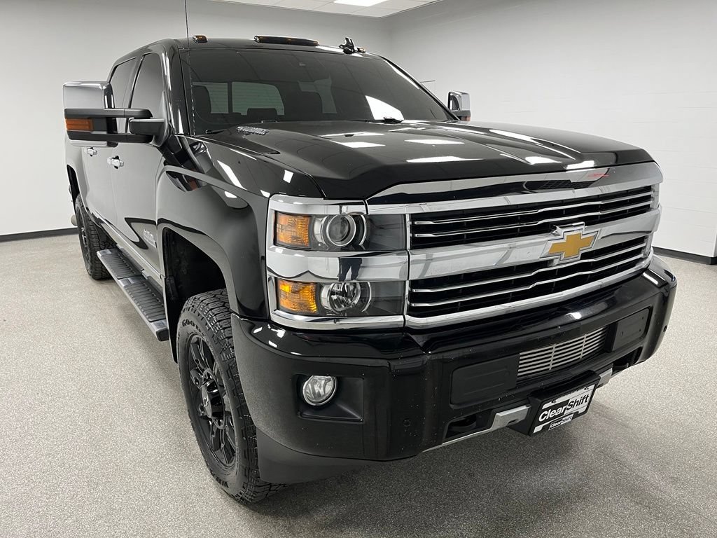 Used 2015 Chevrolet Silverado 2500 High Country w/ Duramax Plus Package AWD/4WD image 2