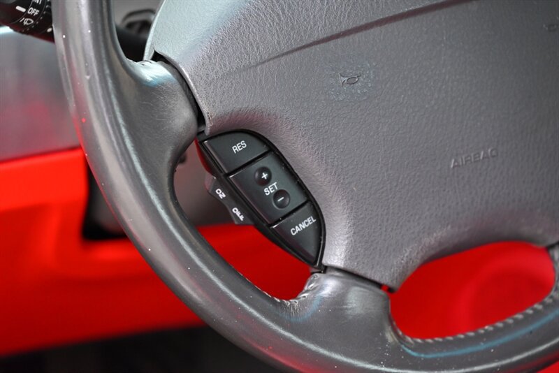 Used 2002 Ford Thunderbird RWD image 27