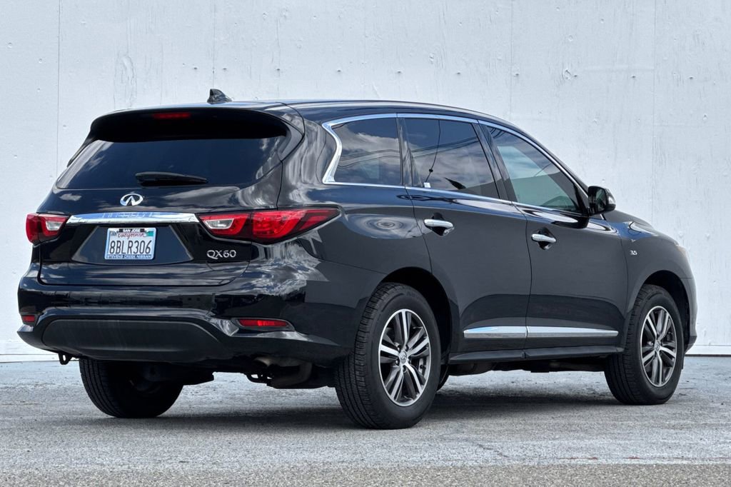 Used 2016 INFINITI QX60 Luxe AWD/4WD image 3
