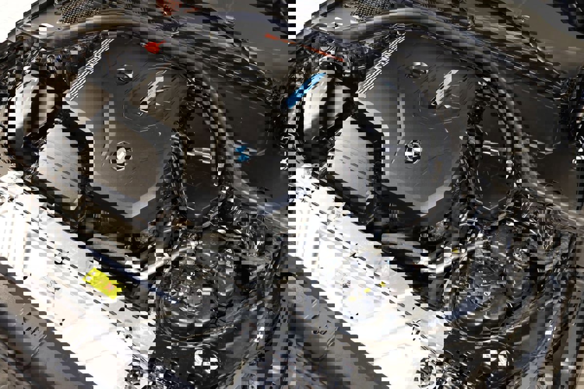 Used 2023 BMW 330e w/ M Sport Package image 37