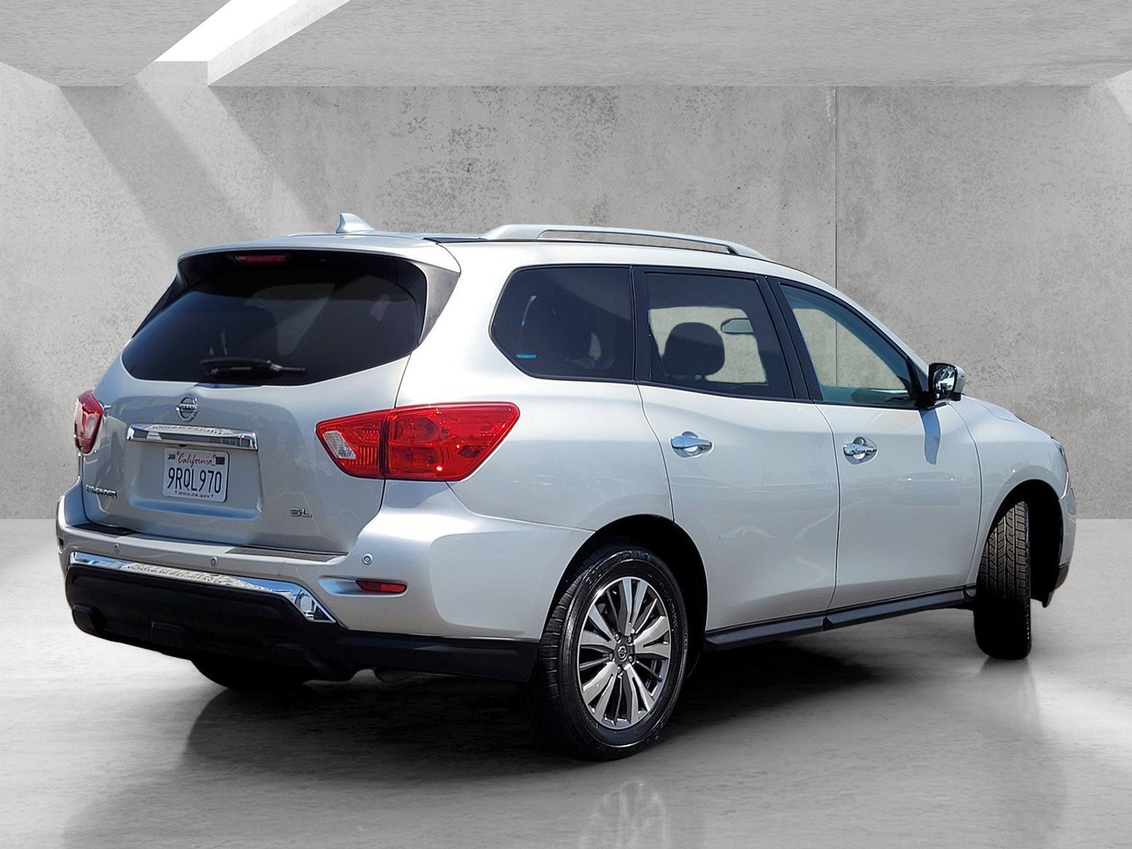 Used 2020 Nissan Pathfinder SL FWD image 5