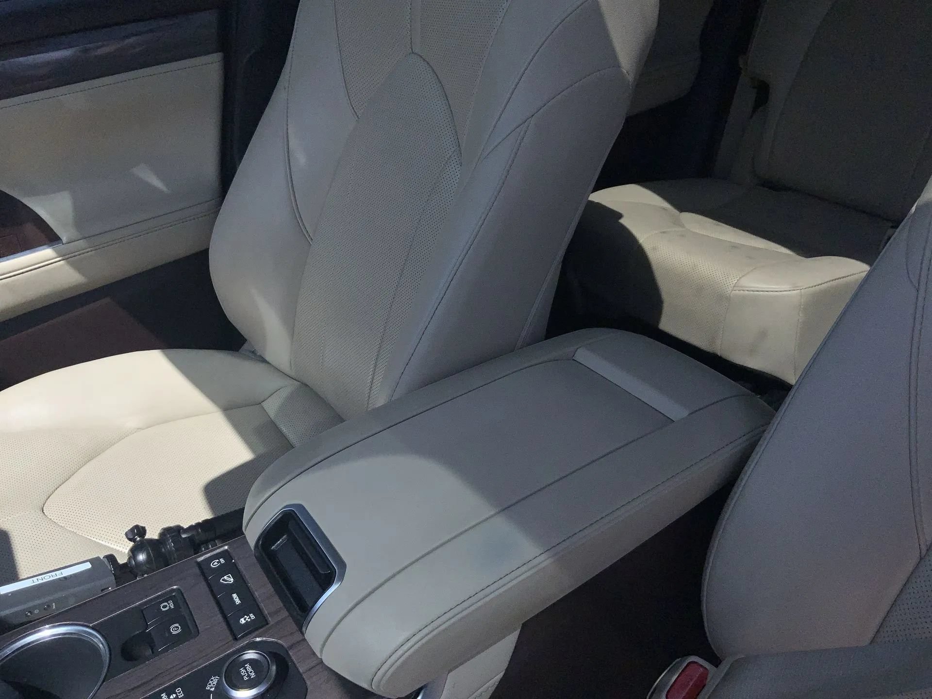 Used 2020 Toyota Highlander Limited AWD/4WD image 23