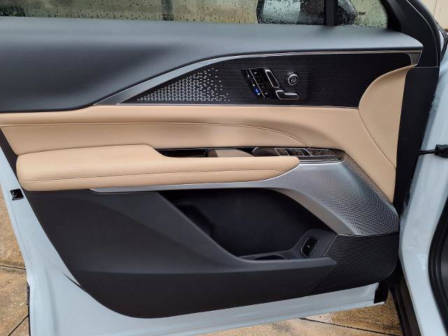 New 2026 Cadillac Lyriq Signature Luxury w/ Nappa Leather Package RWD image 14