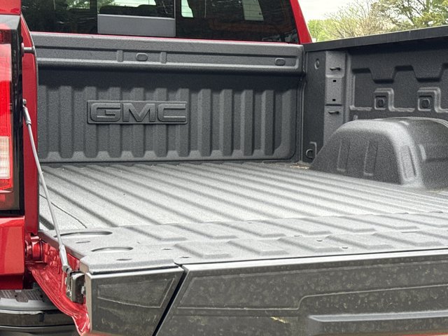 New 2026 GMC Sierra 1500 AT4X w/ LPO, Black Badging Package AWD/4WD image 11