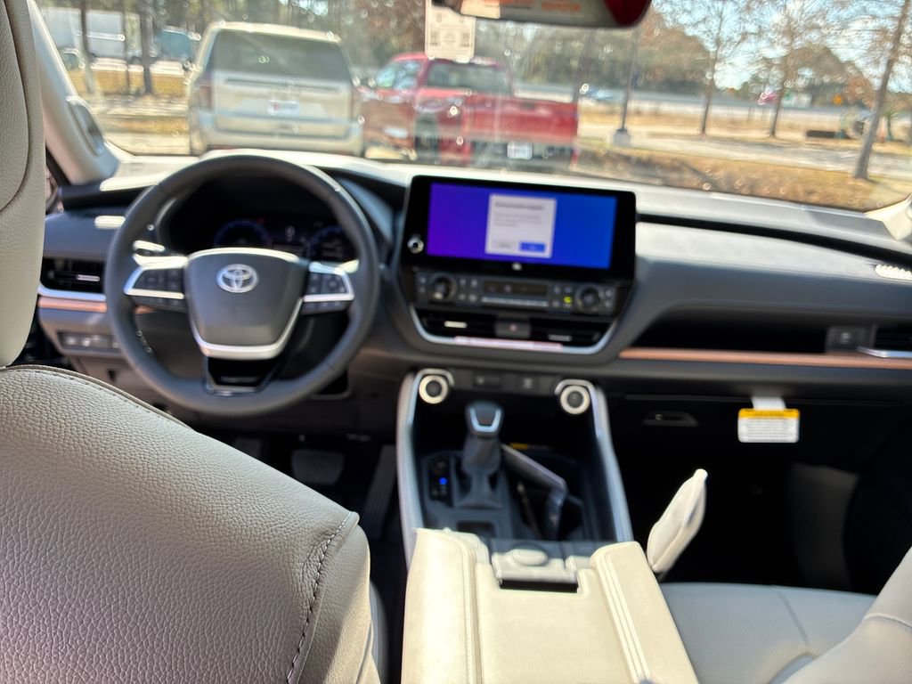New 2026 Toyota Grand Highlander Limited image 19