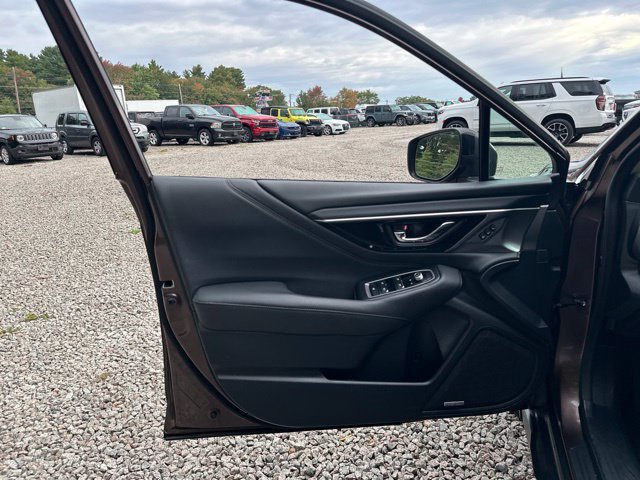 Used 2020 Subaru Outback Limited AWD/4WD image 25