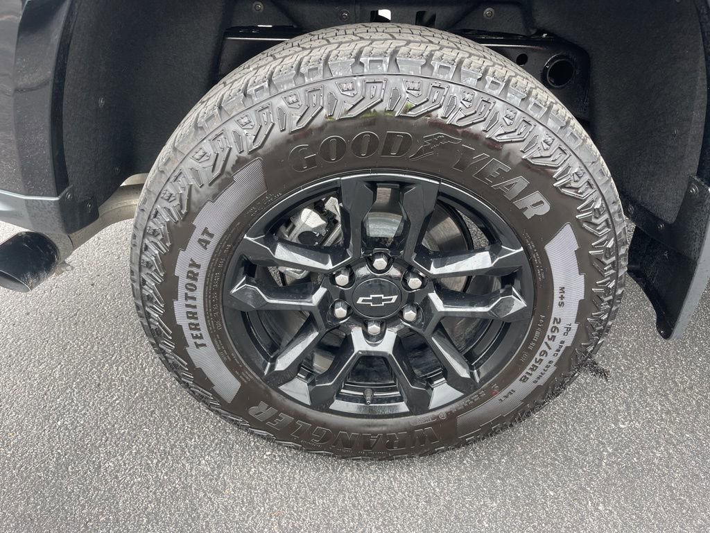 Used 2025 Chevrolet Colorado Z71 w/ Midnight Edition image 19