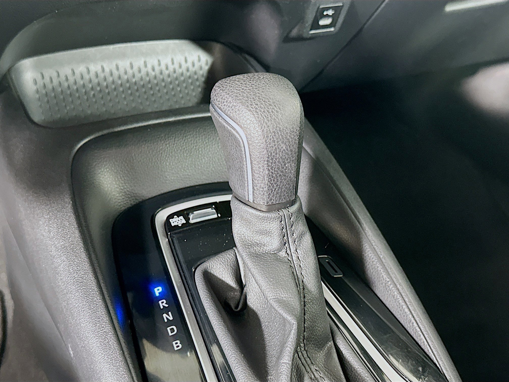 Used 2023 Toyota Corolla SE w/ SE Premium Package image 25