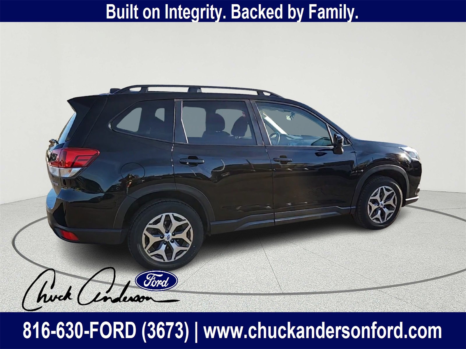 Used 2023 Subaru Forester Premium image 3