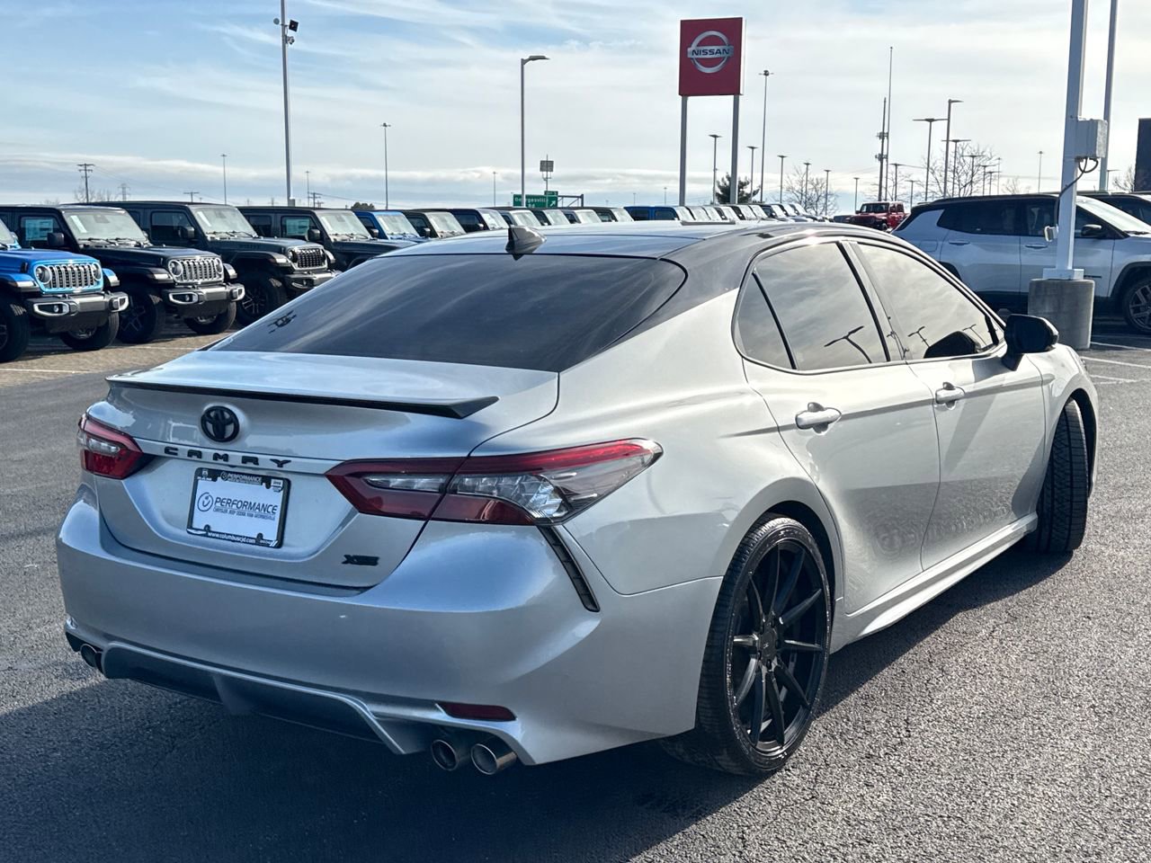 Used 2021 Toyota Camry XSE image 3